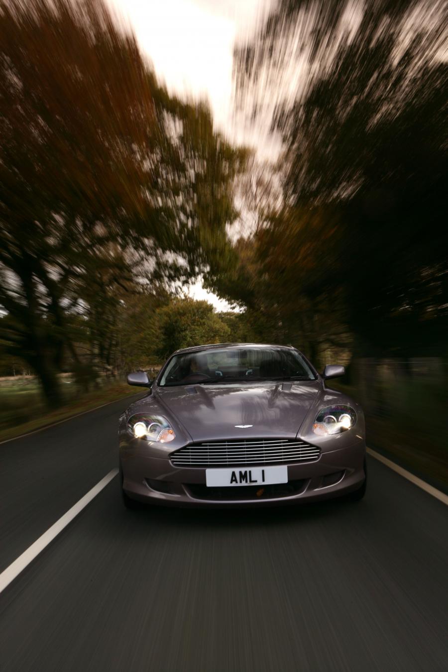  Aston Martin DB9 2004 года  (UK) (фото 21 из 24)